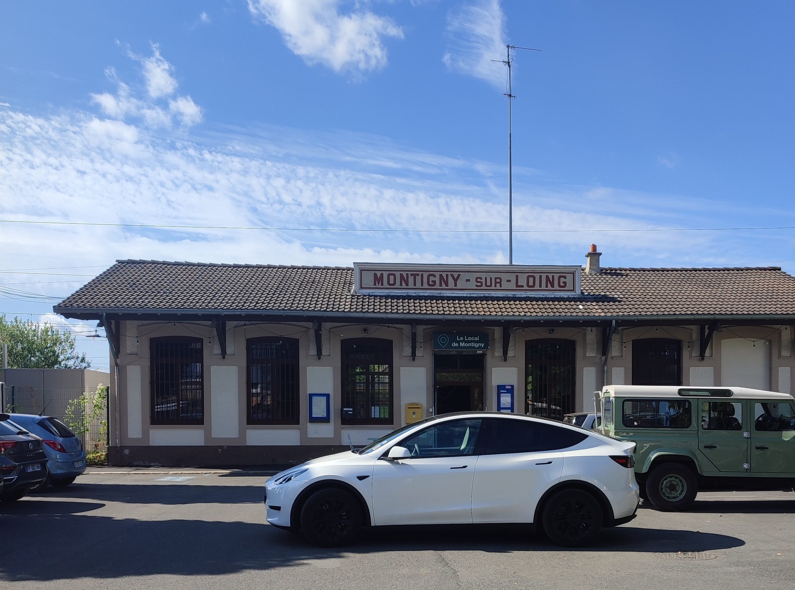 First Class Partner private chauffeur service serving Montigny-sur-Loing