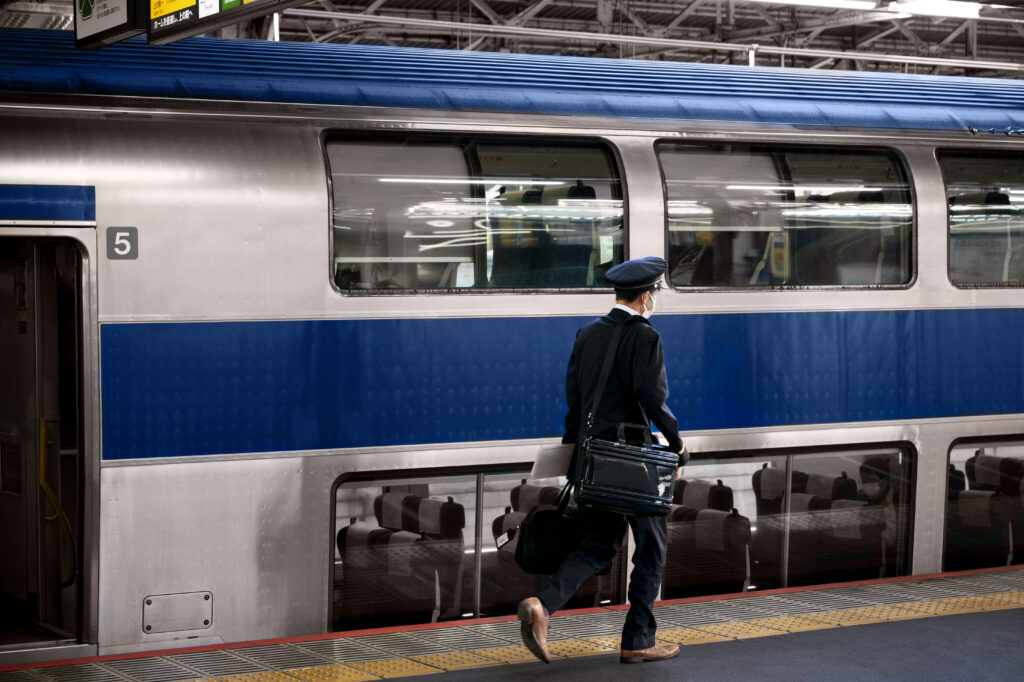 Gare Saint-Lazare – First Class Partner private chauffeur service Rail travel and private chauffeur transfers at Gare Saint-Lazare