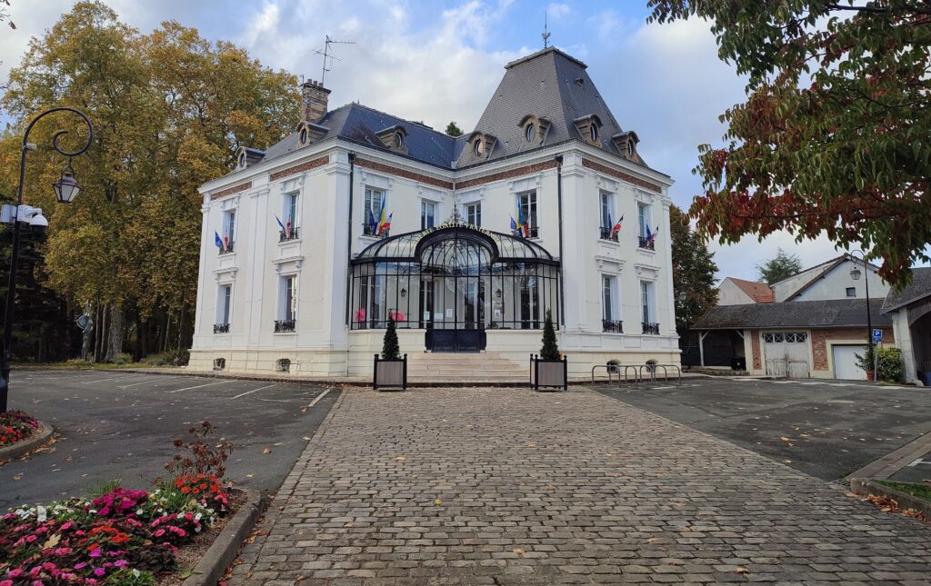 Lisses town hall