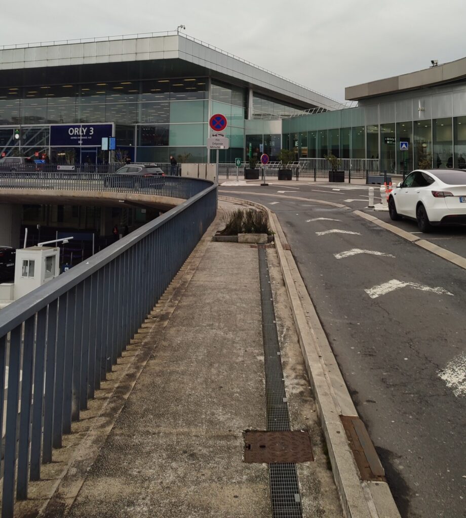 Navette VTC entre l'aéroport d'Orly et Étampes