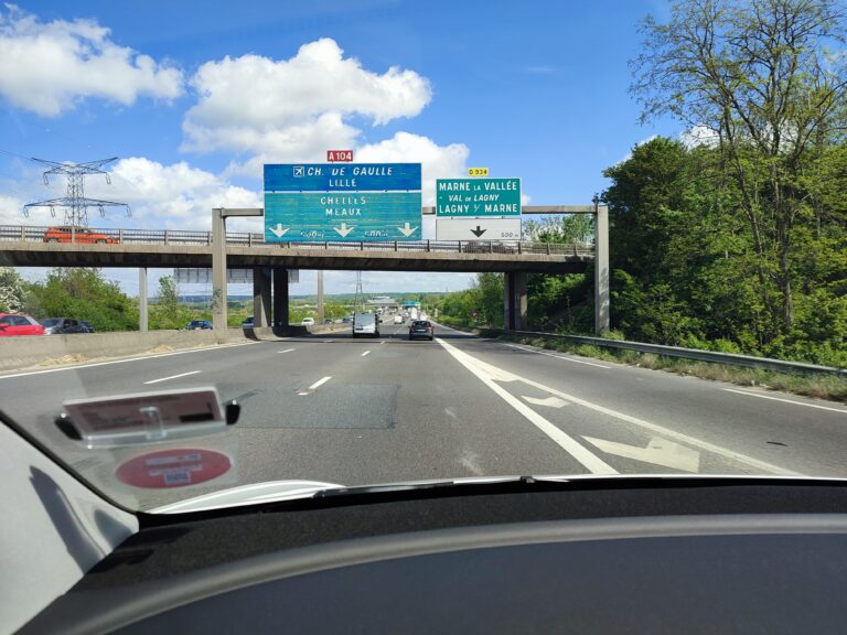 Private travel with First Class Partner in Roissy-en-Brie