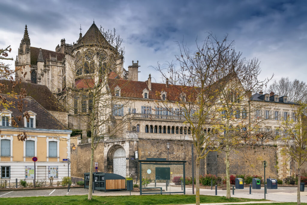 Vue de l'abbaye de Saint-Germain à Auxerre